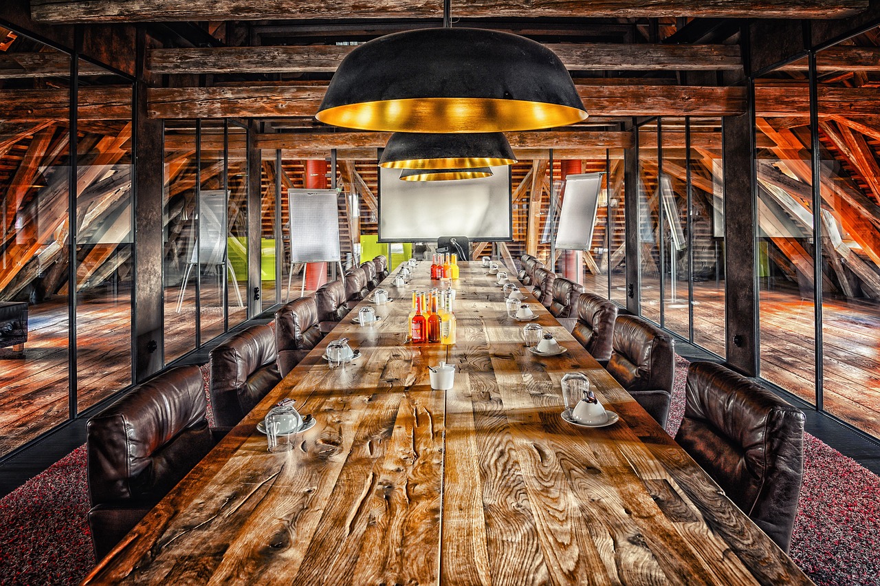 月光雕刻师:暗黑行者:东莞高埗公司注册代理