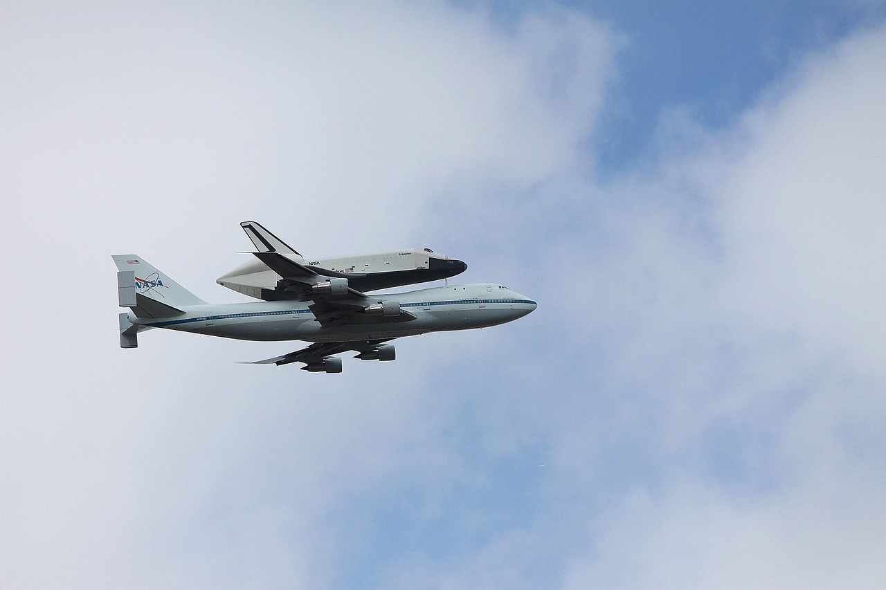 虚拟机手机卡实名实名账号：短信营销中的文案撰写与发布