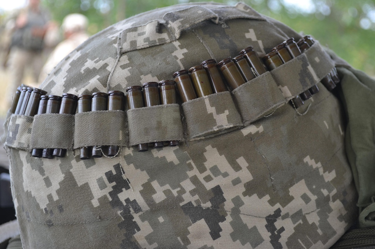 实名QQ号买卖:详情下载教程淘持APP